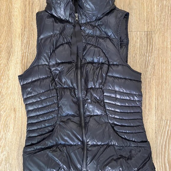 Lululemon Black Lightweight Puffer Vest – Size 6 (Workout/Base Layer) - Picture 1 of 5